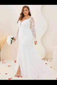W017 Erin Long Sleeve Bridal Gown